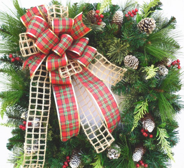30 Beautiful And Creative Handmade Christmas Wreaths (15)