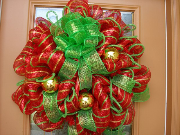 30 Beautiful And Creative Handmade Christmas Wreaths (3)