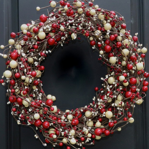 30 Beautiful And Creative Handmade Christmas Wreaths (6)