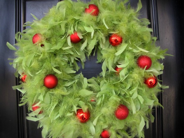 30 Beautiful And Creative Handmade Christmas Wreaths (7)