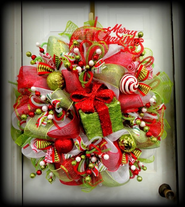 30 Beautiful And Creative Handmade Christmas Wreaths (8)