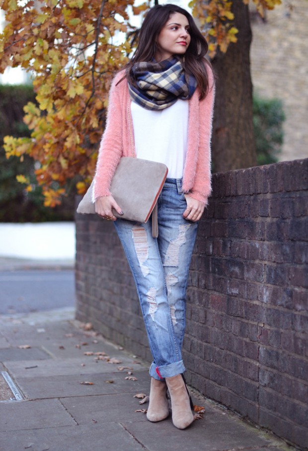 Boyfriend Jeans for Stylish Cozy Look (6)