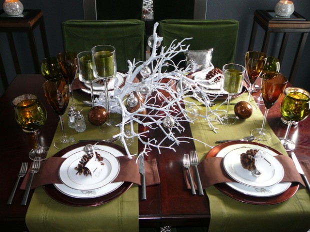 Gorgeous Christmas Table Decoration Ideas (17)