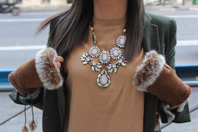 Statement Necklaces for Stylish Outfits - Statement Necklaces, Statement, outfits, Outfit ideas, Nacklaces