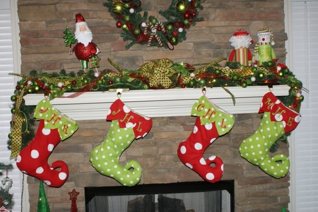15 Beautiful Handmade Christmas Stocking Designs (4)