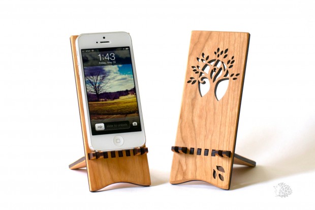 15 Creative Handmade iPhone and iPad Stands (5)