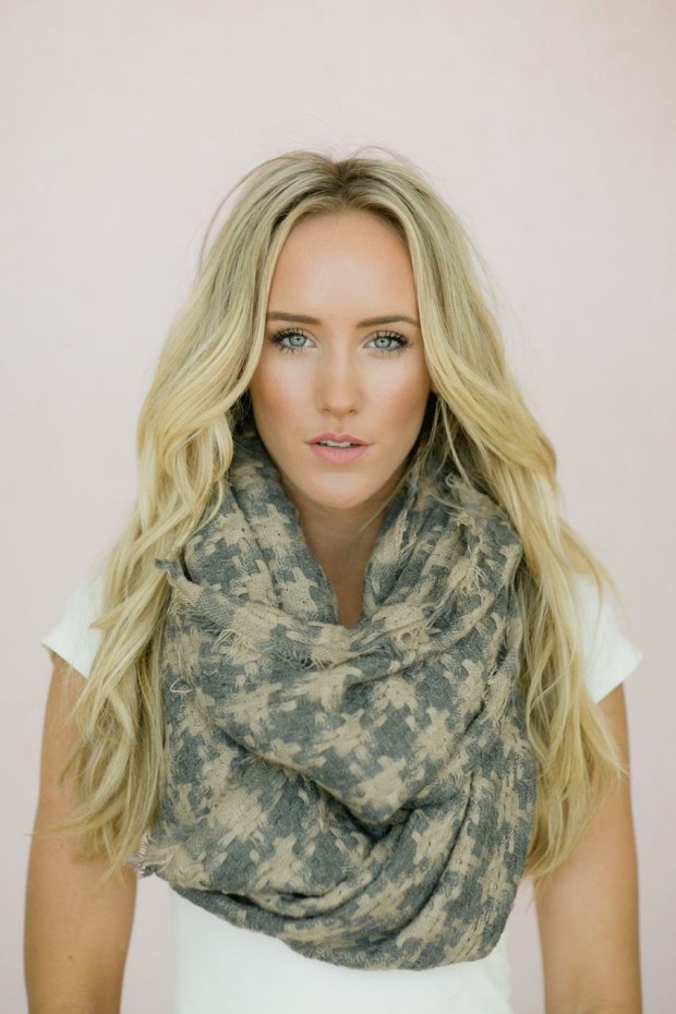 15 Warm and Cozy Winter Scarfs (5)