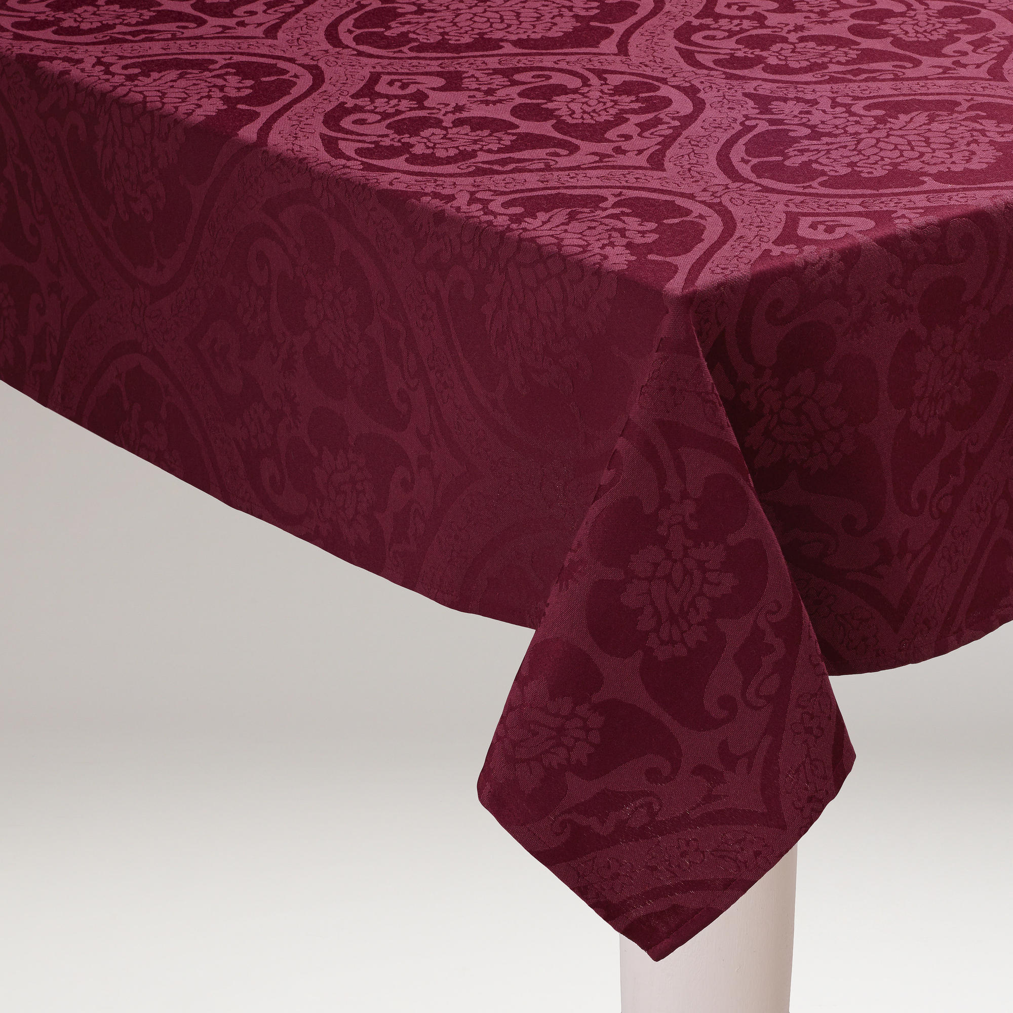 22 Tablecloths for Perfect Table Decoration