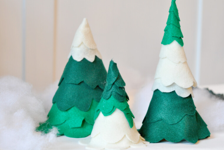 16 Creative and Unique DIY Christmas Trees - Diy Christmas tree, diy christmas decor projects, Diy Christmas, Christmas tree