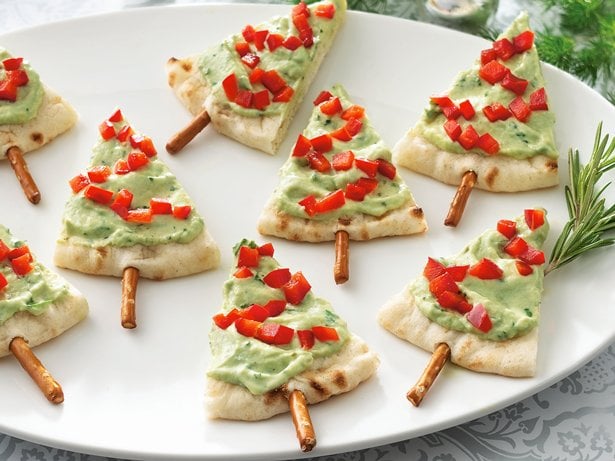 16 Tasty Appetizer Recipes Decorated in Christmas Colors - Christmas recipes, Christmas appetizers, Christmas, Appetizers