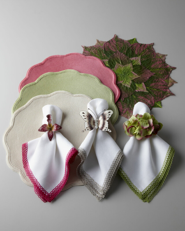 20 Festive Napkin Ring Ideas for Holiday Table Decoration