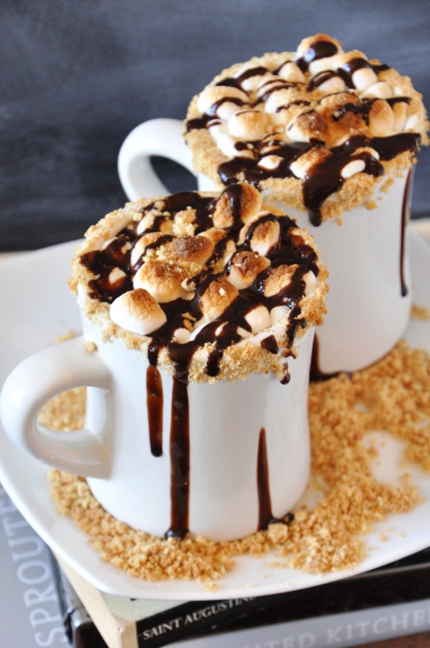 17 Great Hot Chocolate Recipes for Christmas that Your Family Will Love (1)