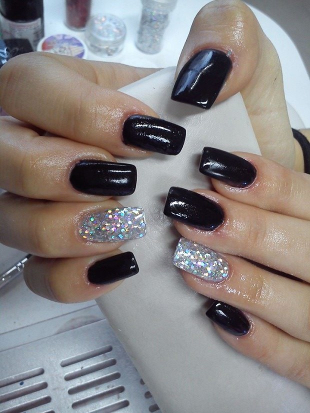 17 Sparkly Nail Designs for New Year’s Eve Party  (8)