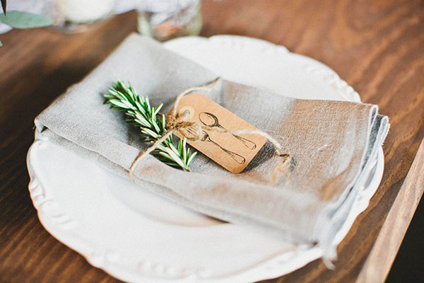 18 Gorgeous Christmas Wedding Decoration Ideas (12)