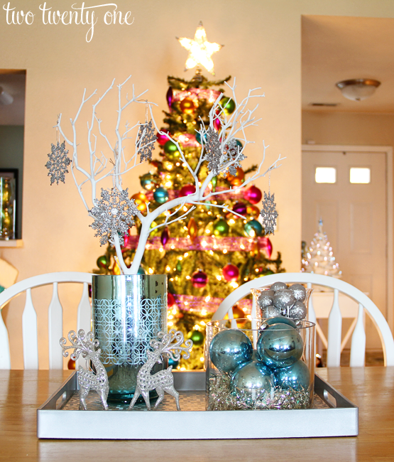 19 Simple and Elegant DIY Christmas Centerpieces (3)