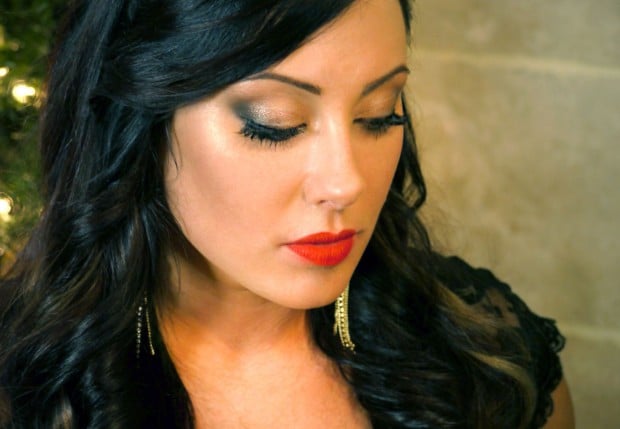 19 Statement Makeup Ideas and Tutorials for The Holiday Party Season (15)