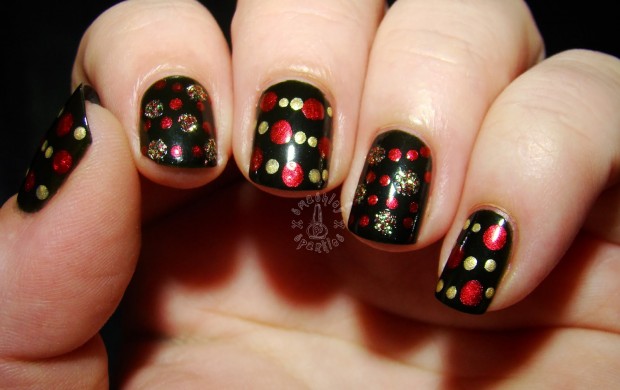 20 Festive Nail Art Ideas for New Year’s Eve (11)