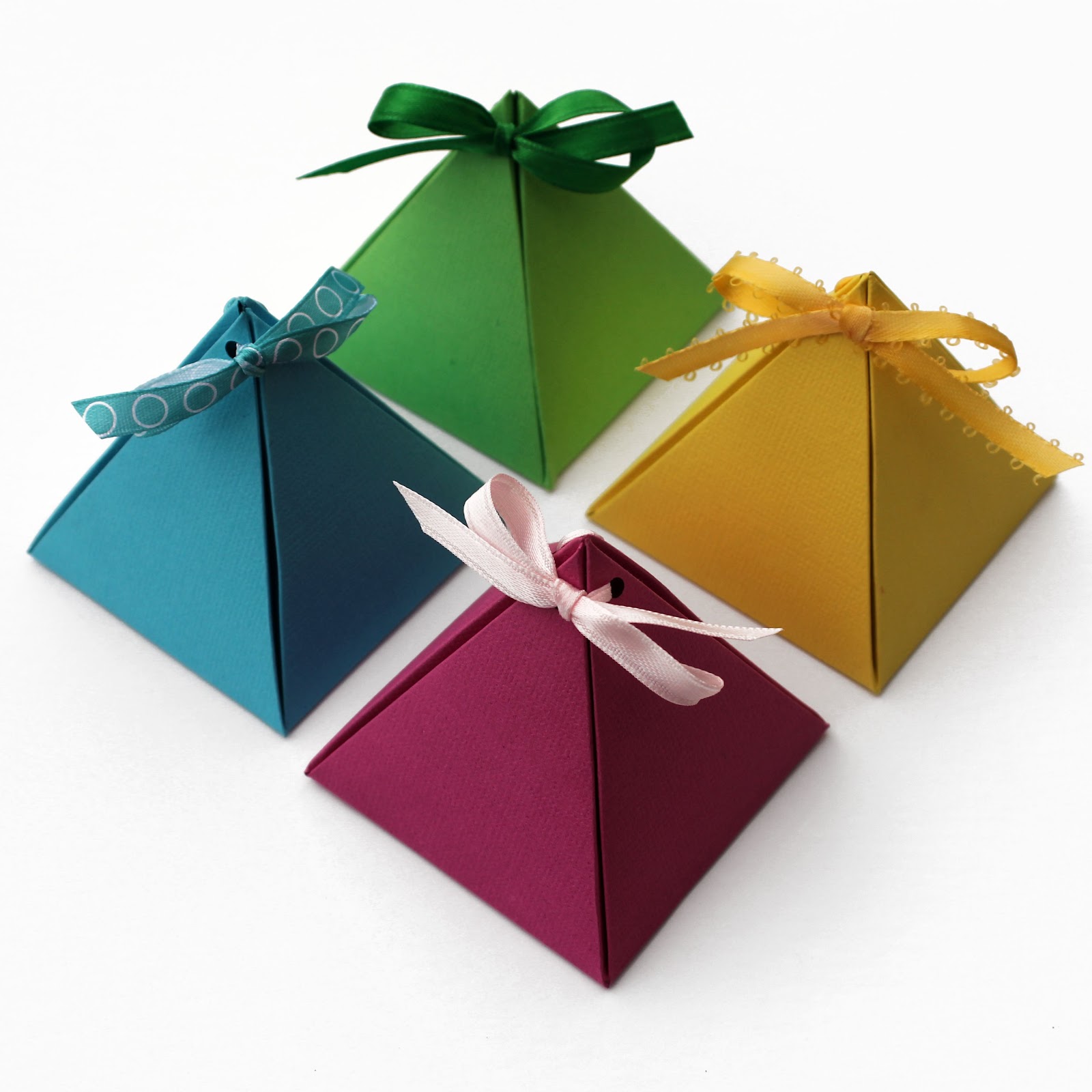 20 Fun and Easy DIY Christmas Gifts for the People you Love