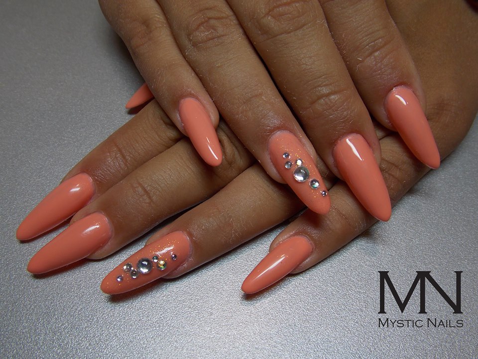 22 Unique and Extravagant Nail Designs