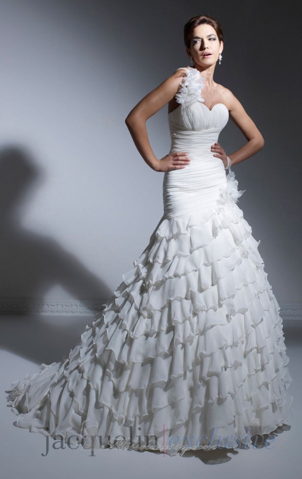 23 Elegant One Shoulder Wedding Dresses (13)