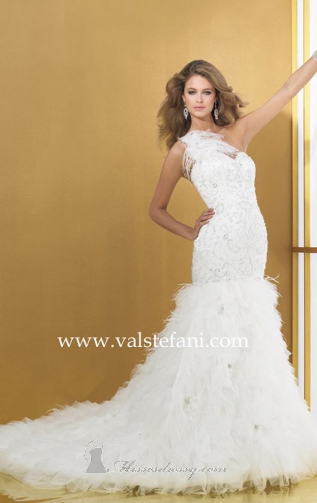 23 Elegant One Shoulder Wedding Dresses (16)