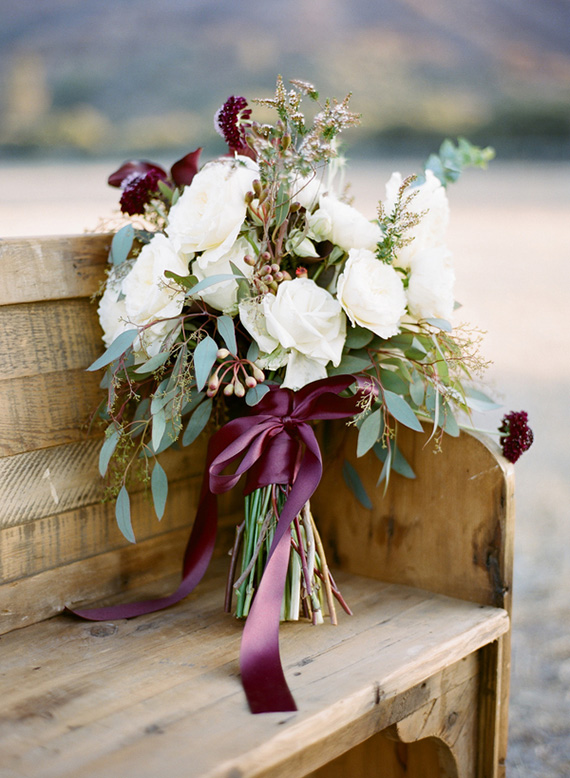 23 Gorgeous Winter Wedding Bouquets  (2)