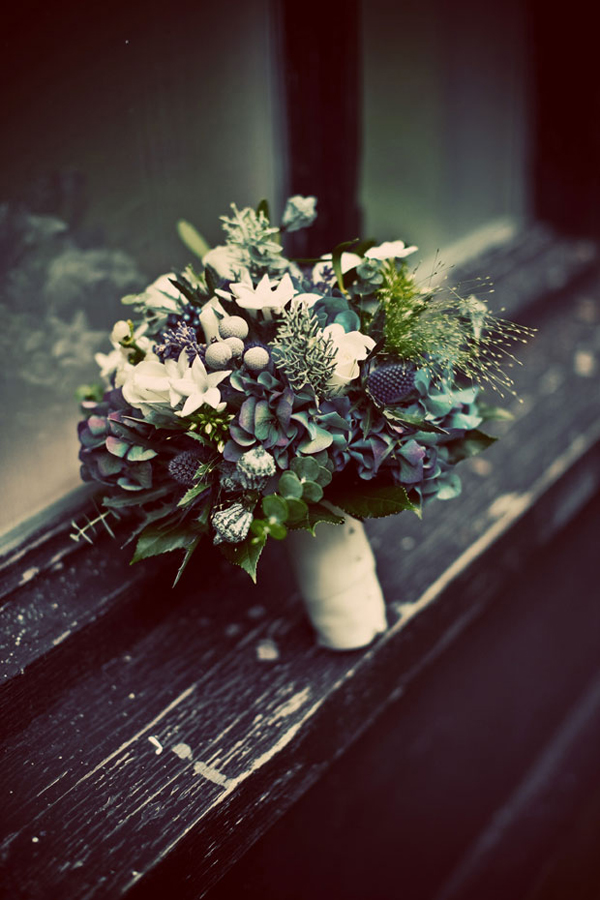 23 Gorgeous Winter Wedding Bouquets  (9)