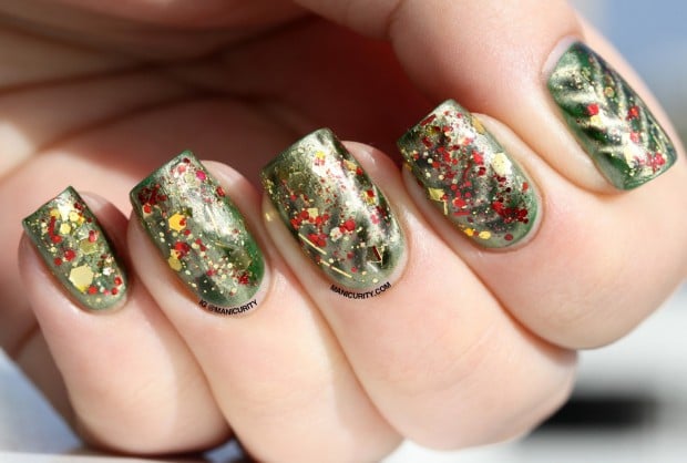 24 Adorable Christmas Nail Art Ideas (23)