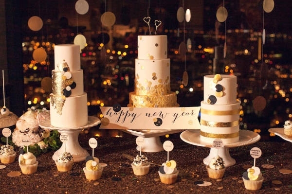 24 Dreamy New Year’s Eve Wedding Ideas (11)