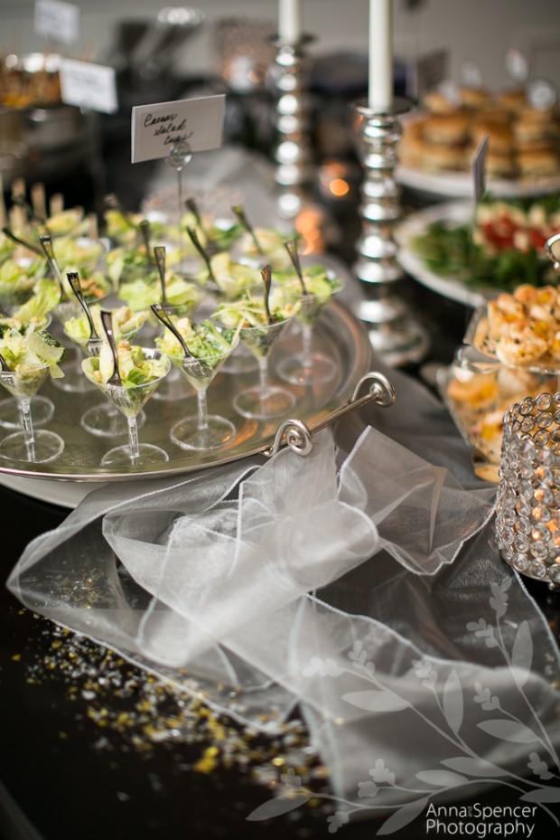 24 Dreamy New Year’s Eve Wedding Ideas (7)