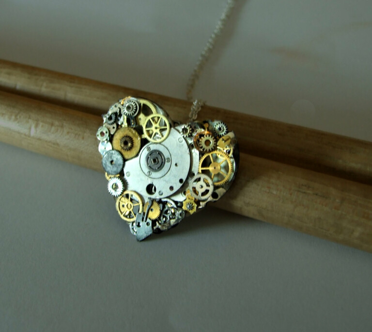 18 Beautiful Handmade Steampunk Accessories