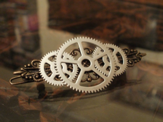18 Beautiful Handmade Steampunk Accessories (3)