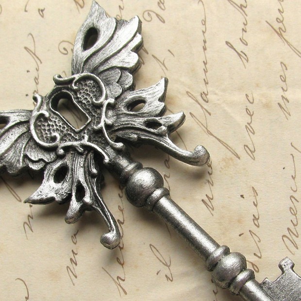 18 Beautiful Handmade Steampunk Accessories (6)
