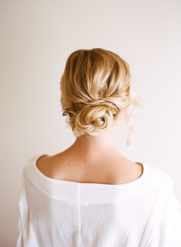 19 Elegant Bridal Hairstyle Ideas for Romantic Bride Look (17)