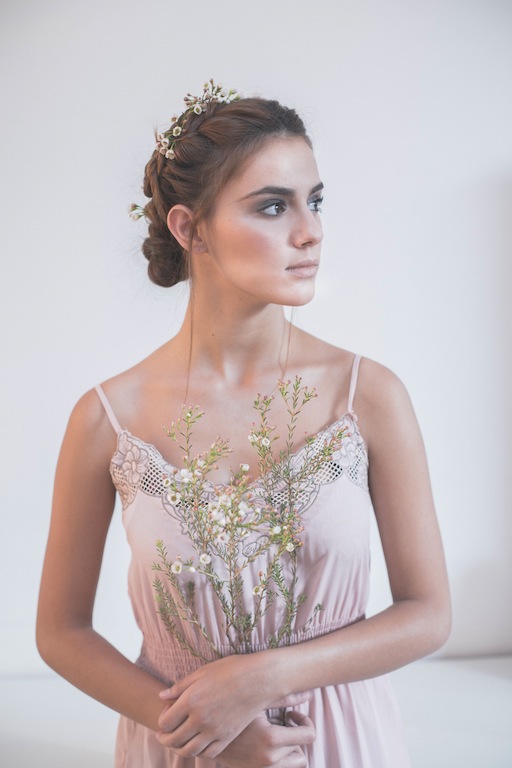 19 Elegant Bridal Hairstyle Ideas for Romantic Bride Look (19)