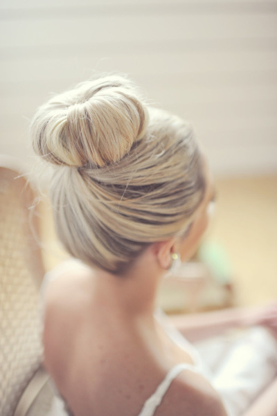 19 Elegant Bridal Hairstyle Ideas for Romantic Bride Look (5)