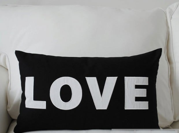 20 Charming Handmade Valentine's Day Pillow Designs (13)