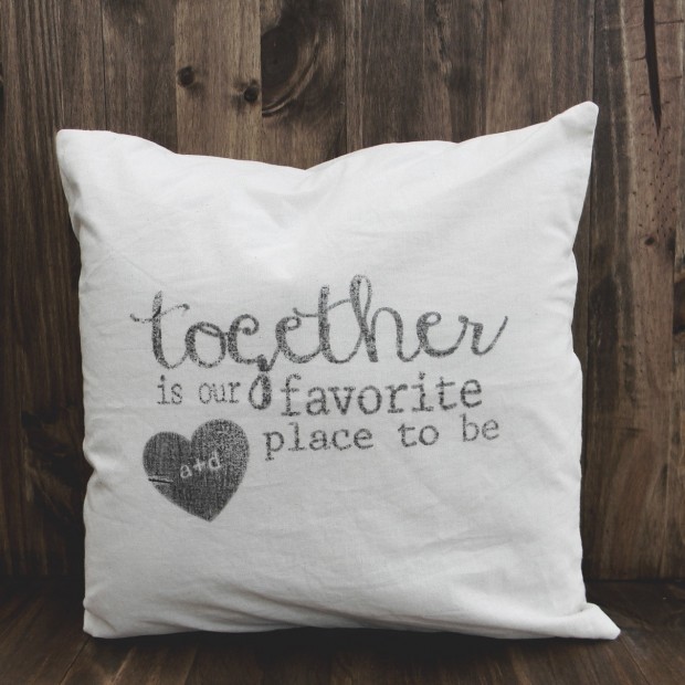 20 Charming Handmade Valentine's Day Pillow Designs (19)