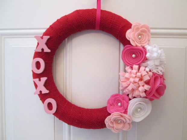 20 Heart Melting Handmade Valentine's Wreaths (10)