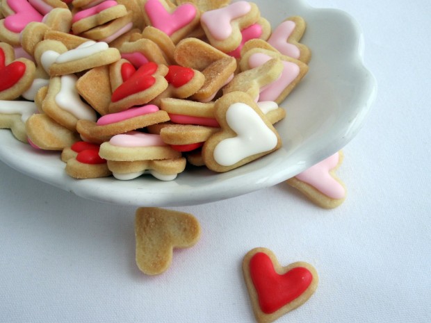 21 Delicious Valentine's Cookie Recipes (1)