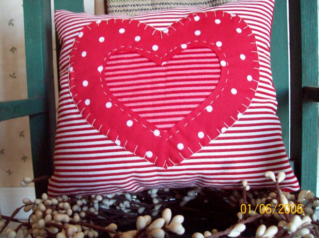 21 Diverse Valentine's Home Decorations (14)