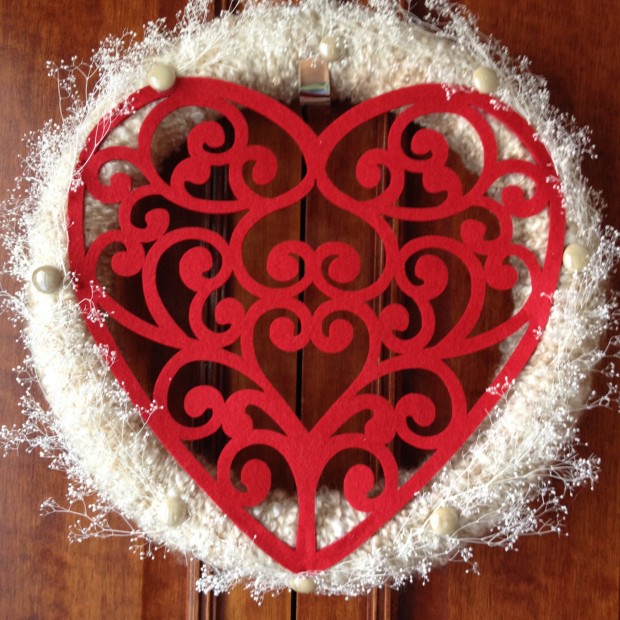 21 Diverse Valentine's Home Decorations (21)