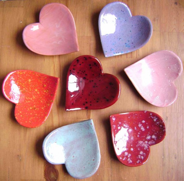 21 Diverse Valentine's Home Decorations (8)