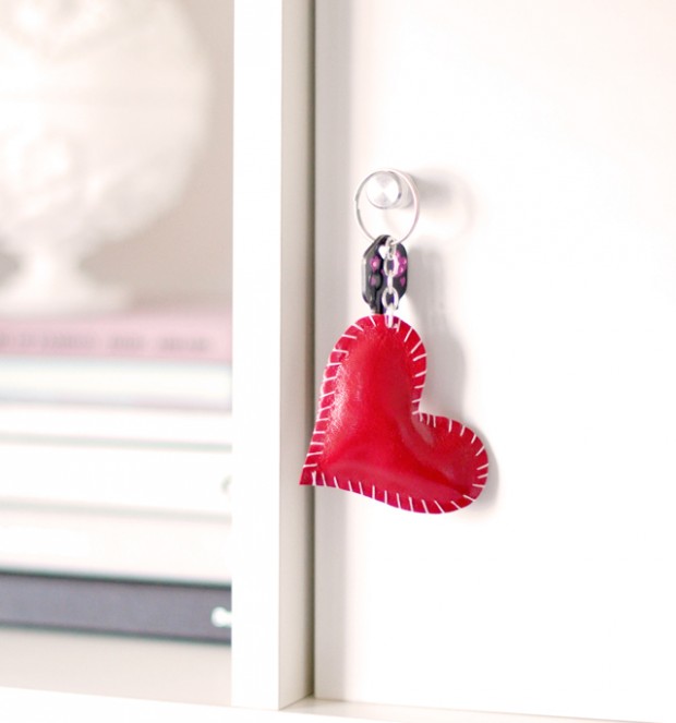 22 Lovely DIY Valentine’s Day Decor Projects (4)