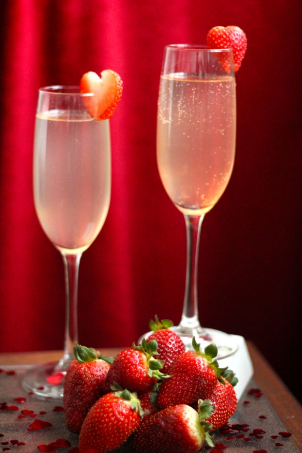 23 Romantic Cocktails for Valentine’s Day  (18)