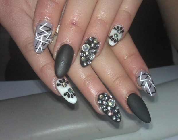 25 Beautiful Nail Design Ideas for You  (13)