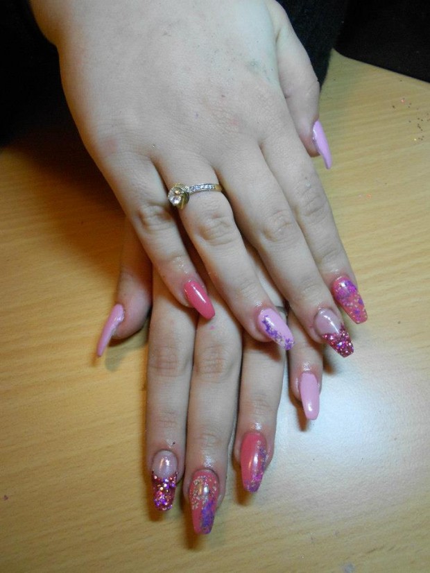 32 Simple and Elegant Nail Design Ideas