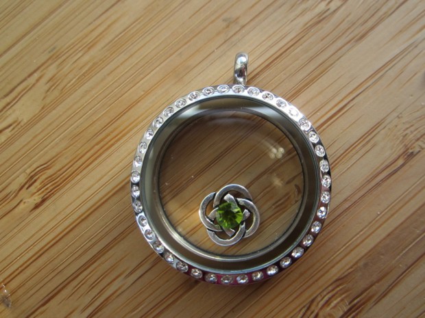 Buy it here: www.etsy.com 17 Lovely Handmade Jewelry Pieces for St. Patrick's Day (1)