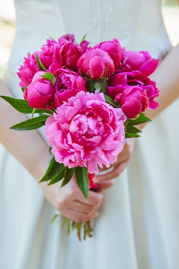 Source: flyawaybride.com 17 Romantic Spring Wedding Bouquets (2)