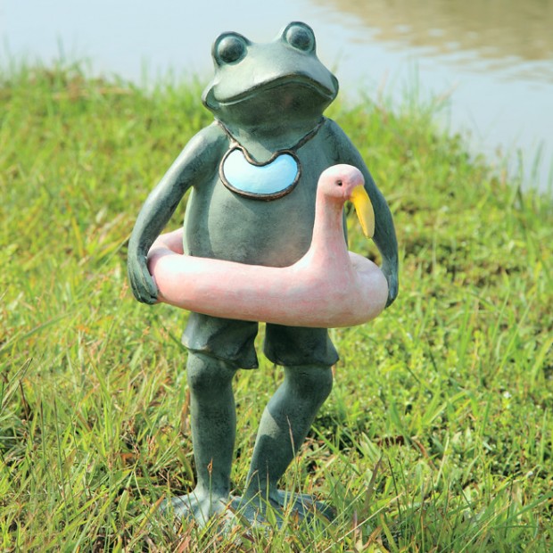 19 Entertaining Animal Statue Outdoor Spring Decorations (14)